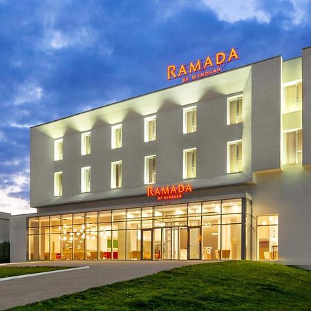 Ramada By Wyndham Targu Jiu Hotel Kültér fotó