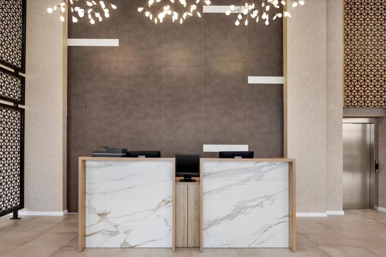 Ramada By Wyndham Targu Jiu Hotel Kültér fotó