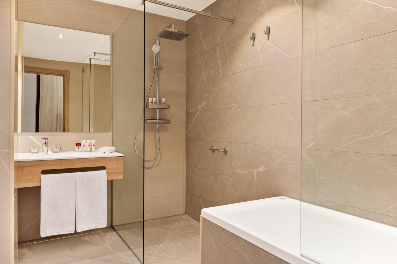 Ramada By Wyndham Targu Jiu Hotel Kültér fotó